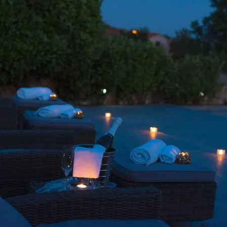 Charming Peso Ugljane